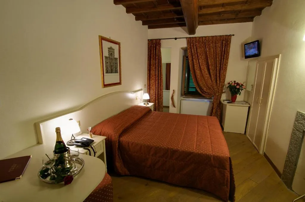 Hotel Villa San Michele Carmignano 3*,